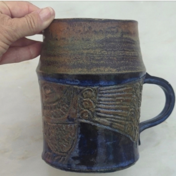 Art Pitcher Signed, Cobalt Blue Bird on Brown Pottery, Hand Crafted - Picture 7 of 9